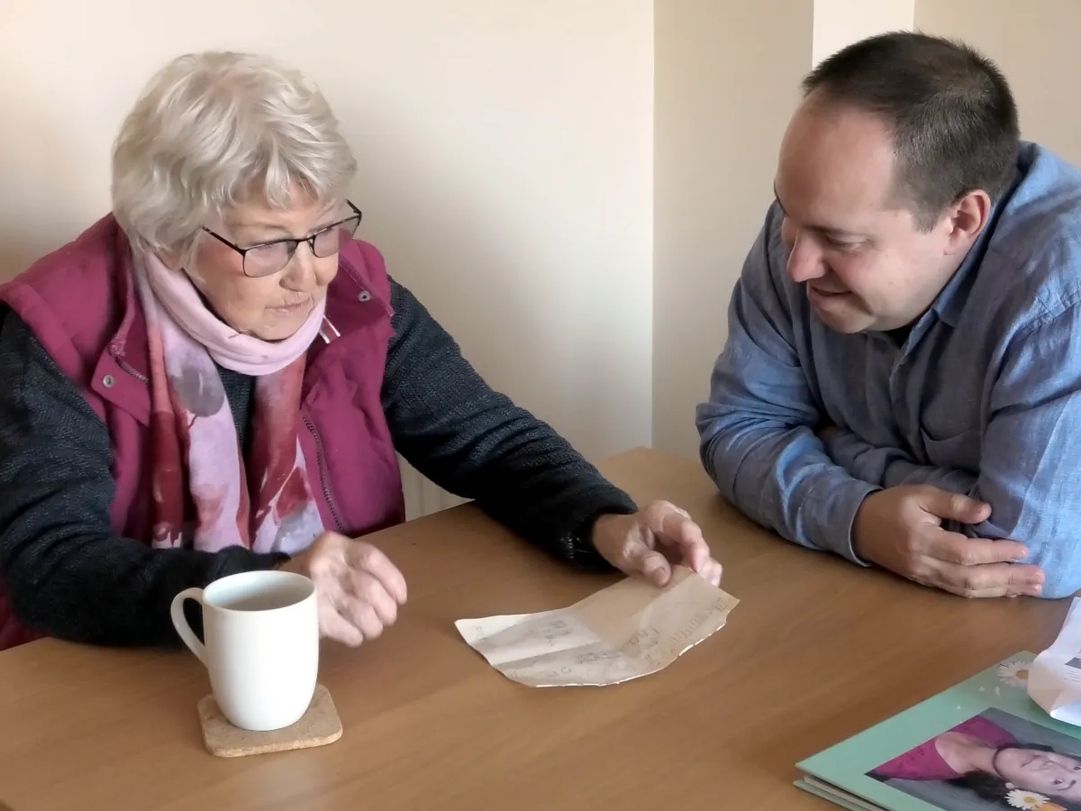 A lady telling het life story